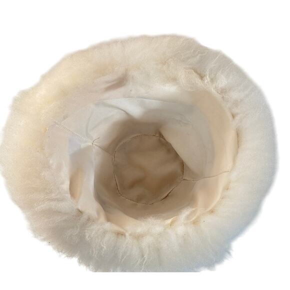 Womens VTG Ivory Shearling Big Brimmed Hat 1970s Large Size Pom Poms - Picture 8 of 8